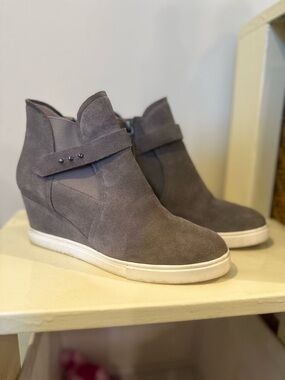 Linea Paolo Gray Suede Wedge Sneaker Boot Size 8
